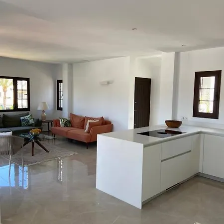 Nueva Andalucia Designer Penthouse